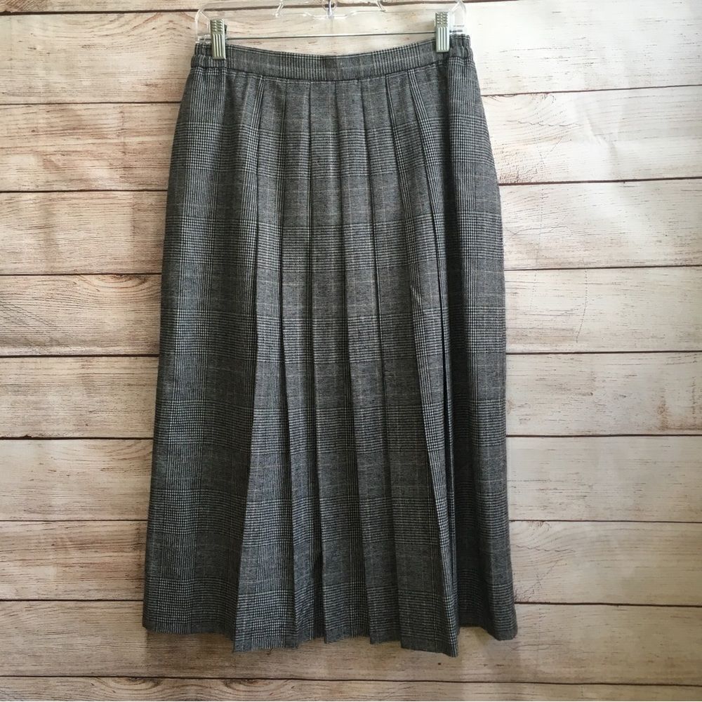 VINTAGE E. H. WOODS HOUNDSTOOTH PRINT SKIRT‎ WITH PLEATED FRONT